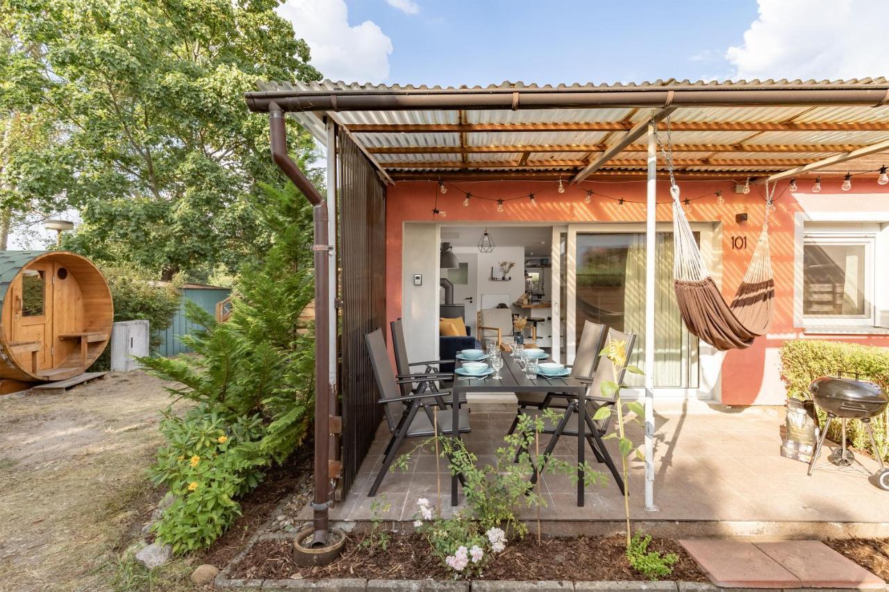 Am Grimnitzsee Gemutliches Tiny House Bungalow Mit Sauna Und Kamin Joachimsthal Buitenkant foto